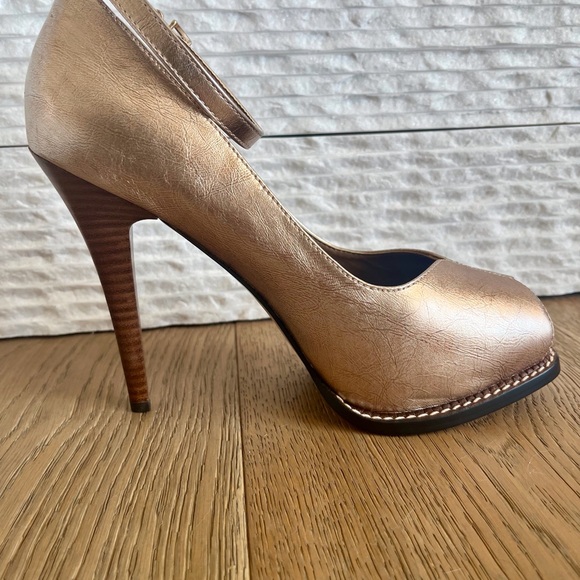 BCBGeneration Bistrol Metallic Platform Strappy Pump - Picture 3 of 8